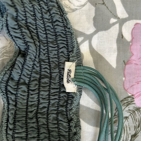 Green Ruched Cropped Tank - Picture 5 of 6